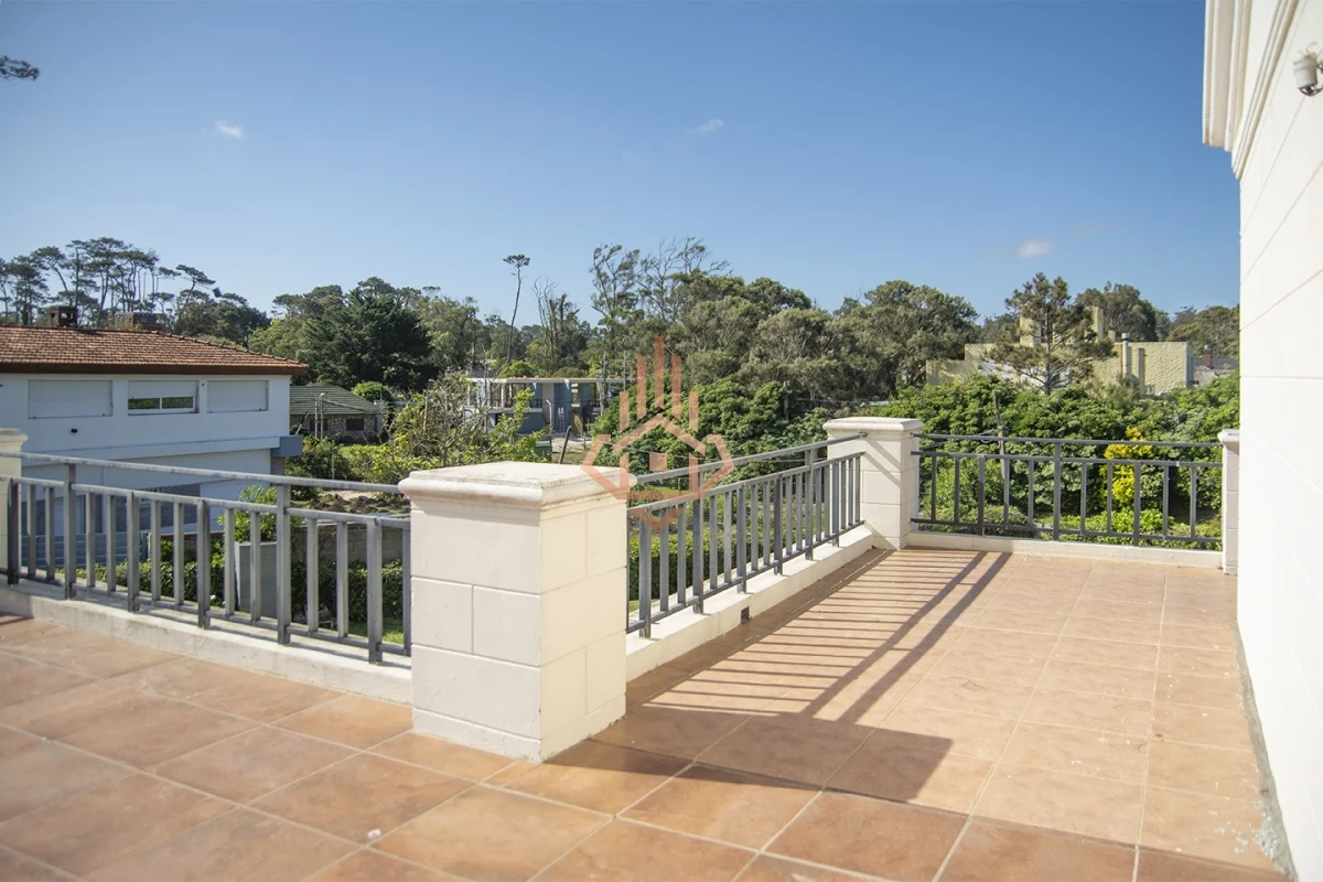 Espectacular Mansion frente al mar, Playa Mansa.