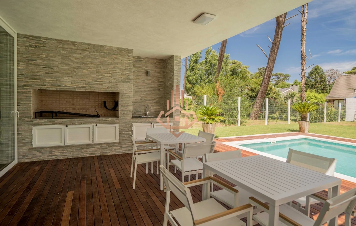 Casa en Barrio Privado, Boulevard Park- Punta del Este