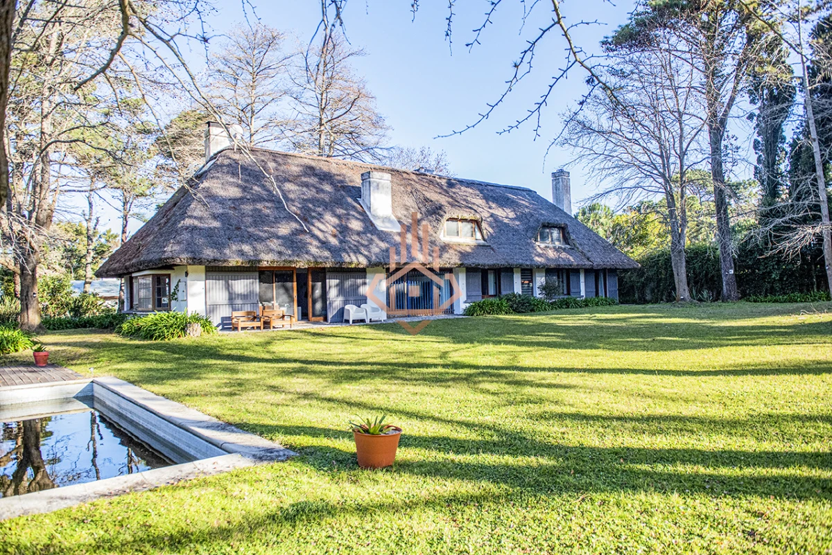 Casa de 4 dormitorios en venta, en Golf Punta del Este