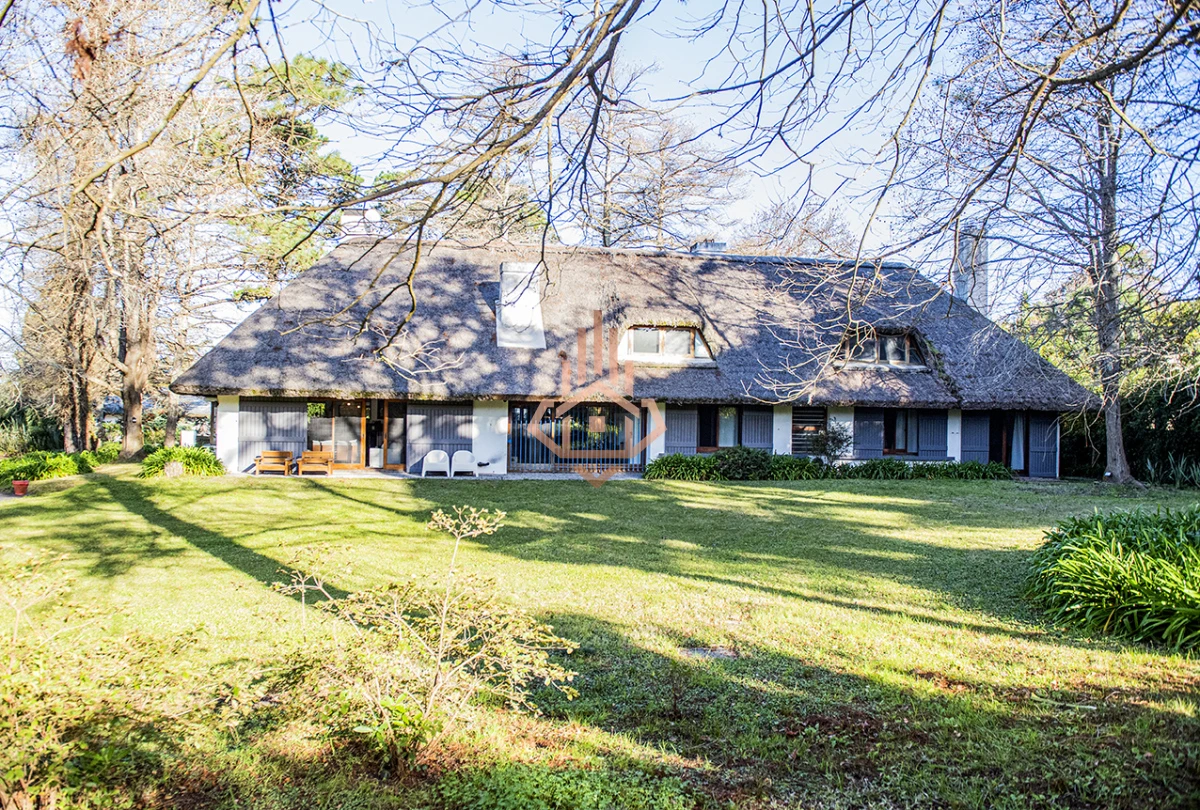 Casa de 4 dormitorios en venta, en Golf Punta del Este