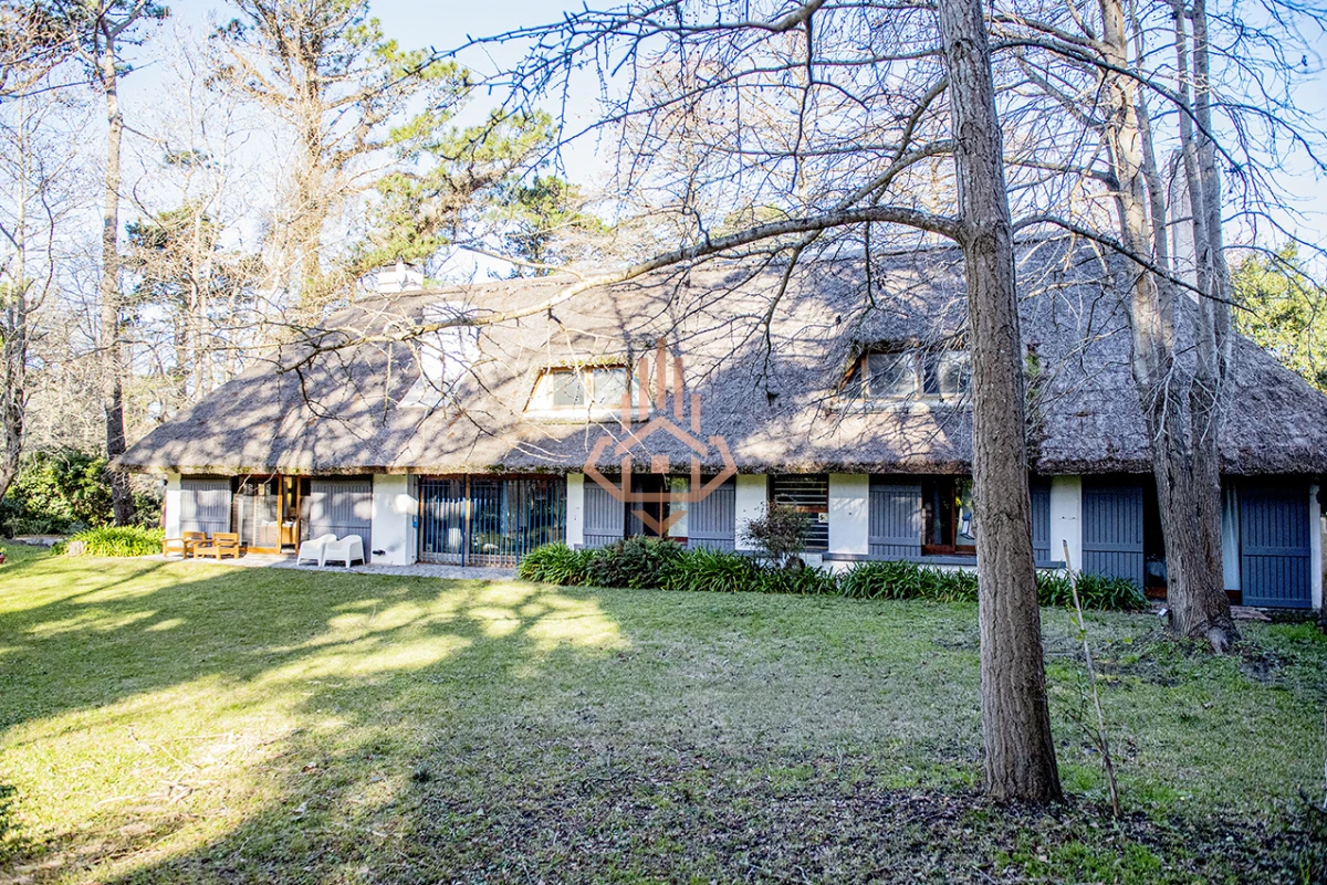 Casa de 4 dormitorios en venta, en Golf Punta del Este