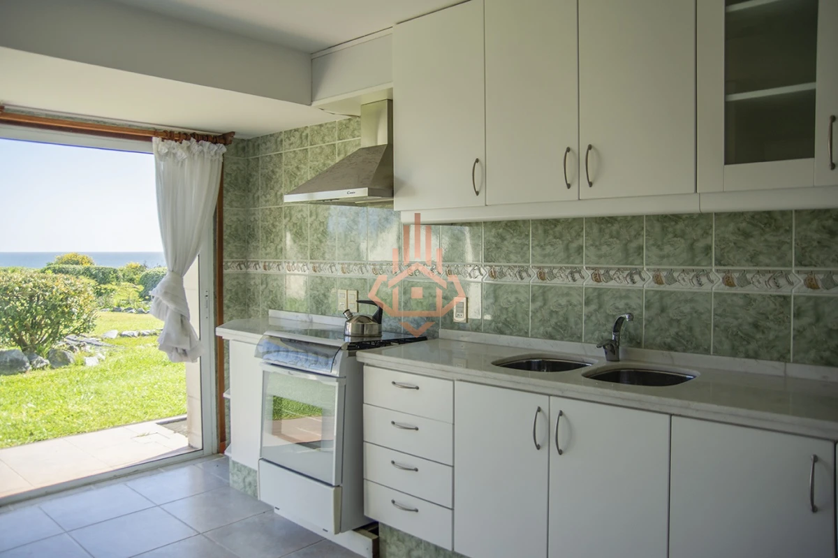 Espectacular Mansion frente al mar, Playa Mansa.