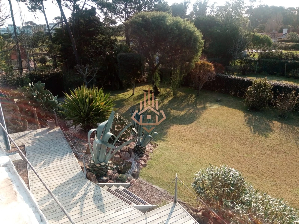 Hermosa casa en venta de 2 dormitorios.