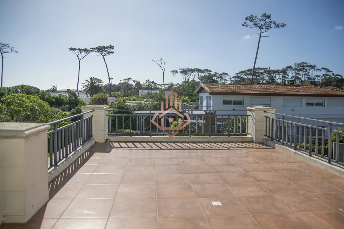 Espectacular Mansion frente al mar, Playa Mansa.