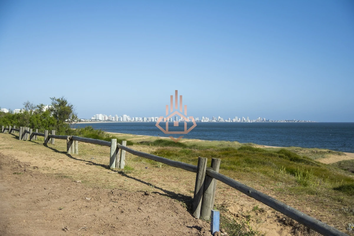 Espectacular Mansion frente al mar, Playa Mansa.
