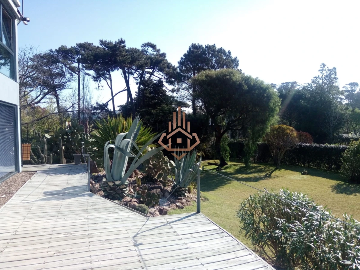 Hermosa casa en venta de 2 dormitorios.