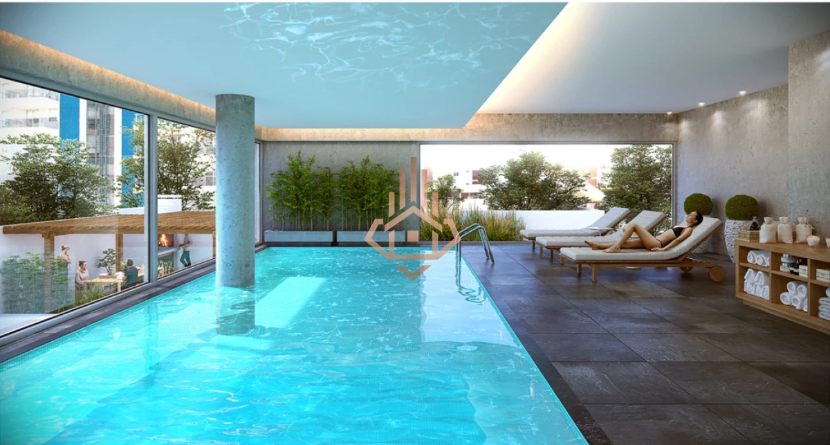 Vende apartamento de 2 dormitorios en Punta del Este. Financia