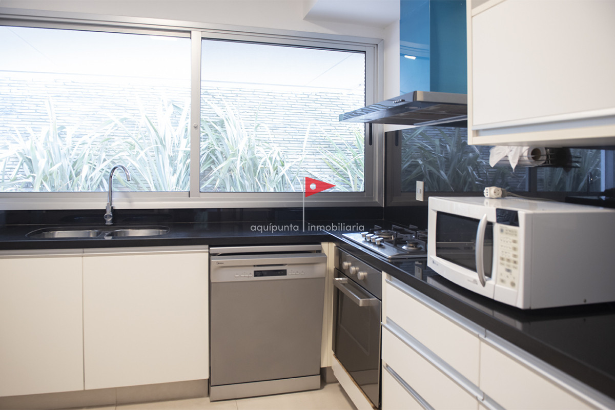 Apartamento ID.151 - Apartamento En Venta 2 Dormitorios frente al mar. Brava 28