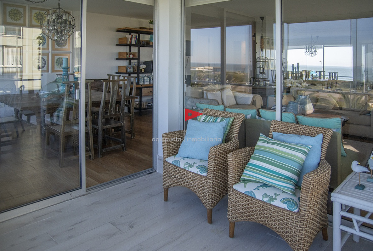 Apartamento ID.154 - Departamento en edificio Esturión, frente al mar, 3 dormitorios en venta