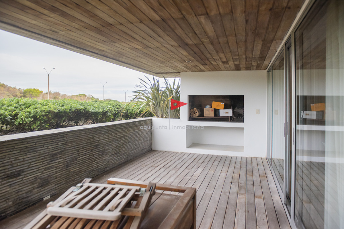 Apartamento ID.151 - Apartamento En Venta 2 Dormitorios frente al mar. Brava 28