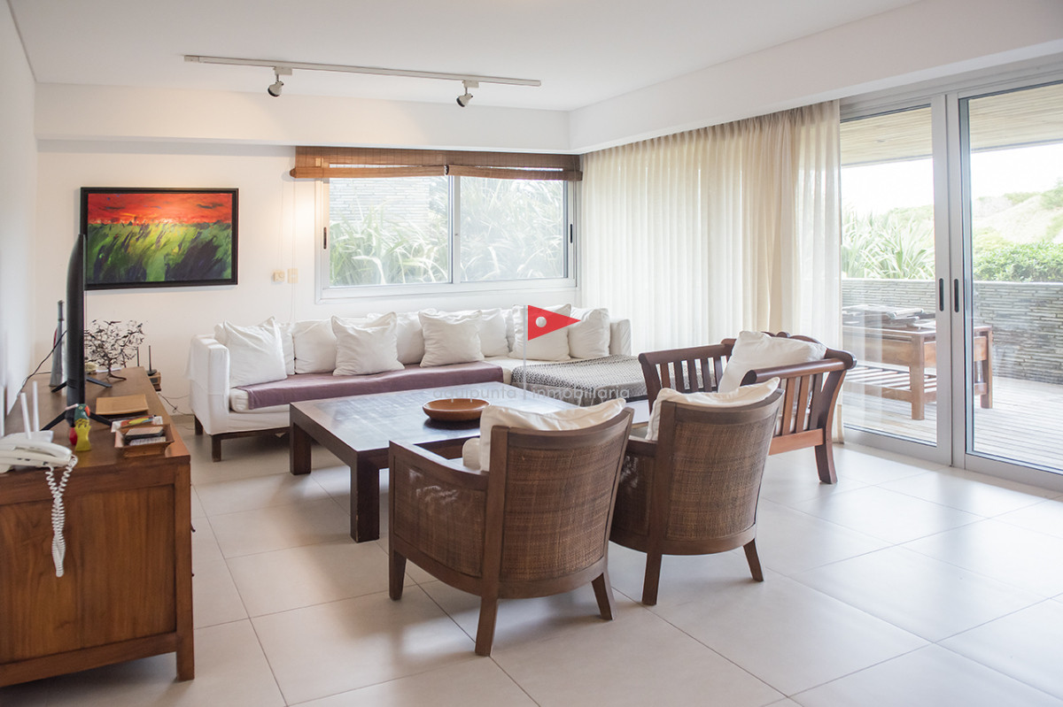 Apartamento ID.151 - Apartamento En Venta 2 Dormitorios frente al mar. Brava 28