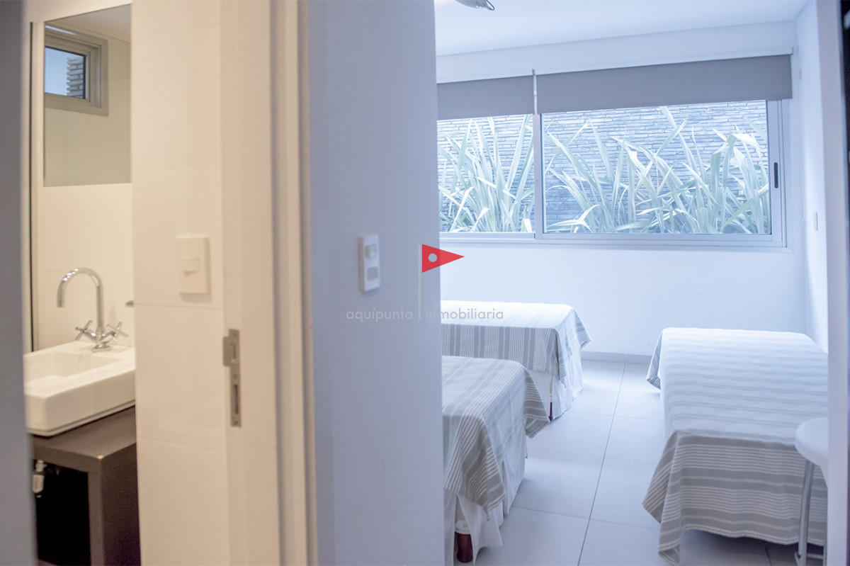 Apartamento ID.151 - Apartamento En Venta 2 Dormitorios frente al mar. Brava 28