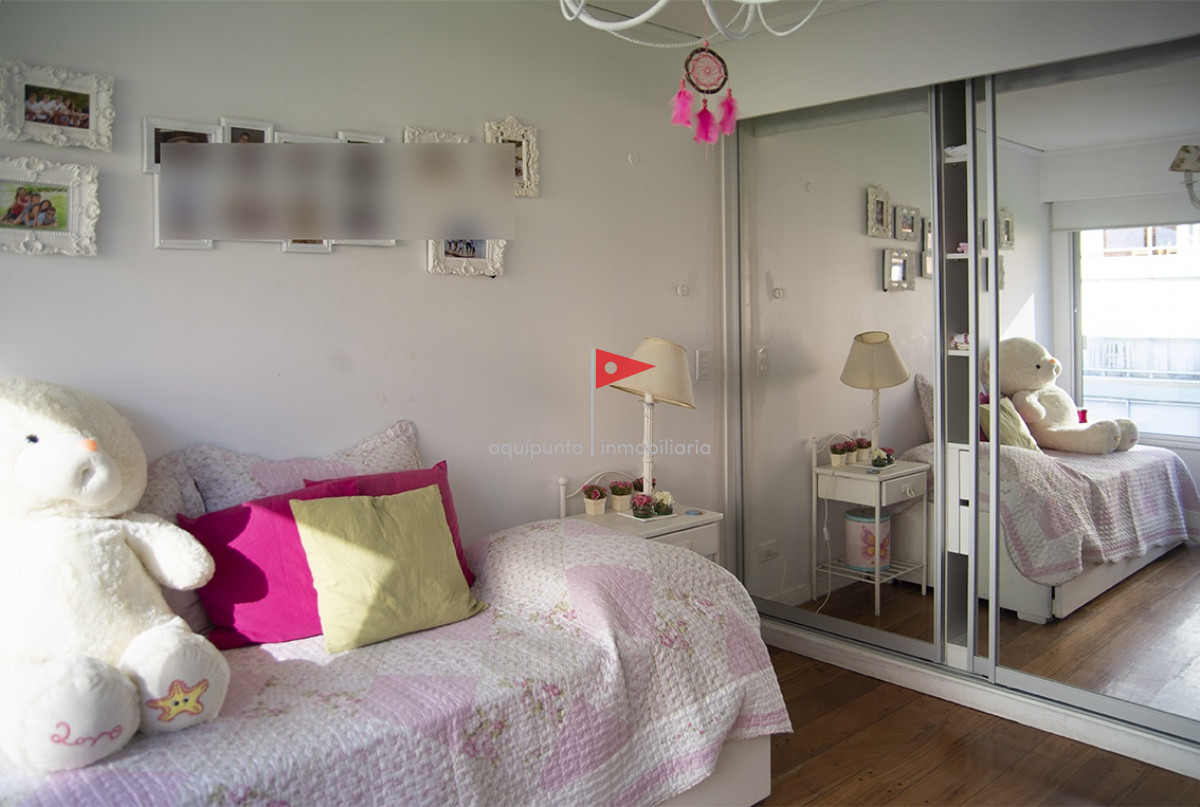 Apartamento ID.154 - Departamento en edificio Esturión, frente al mar, 3 dormitorios en venta