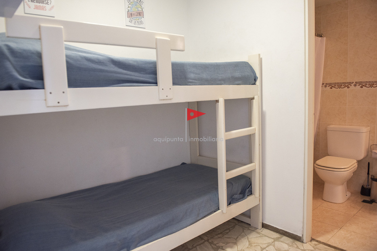 Apartamento ID.121 - Departamento de 1 dormitorio en venta en Peninsula, vista al mar. 