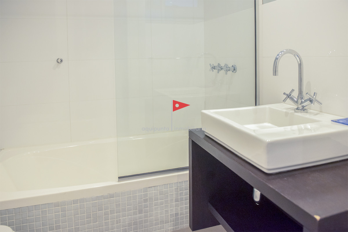 Apartamento ID.151 - Apartamento En Venta 2 Dormitorios frente al mar. Brava 28