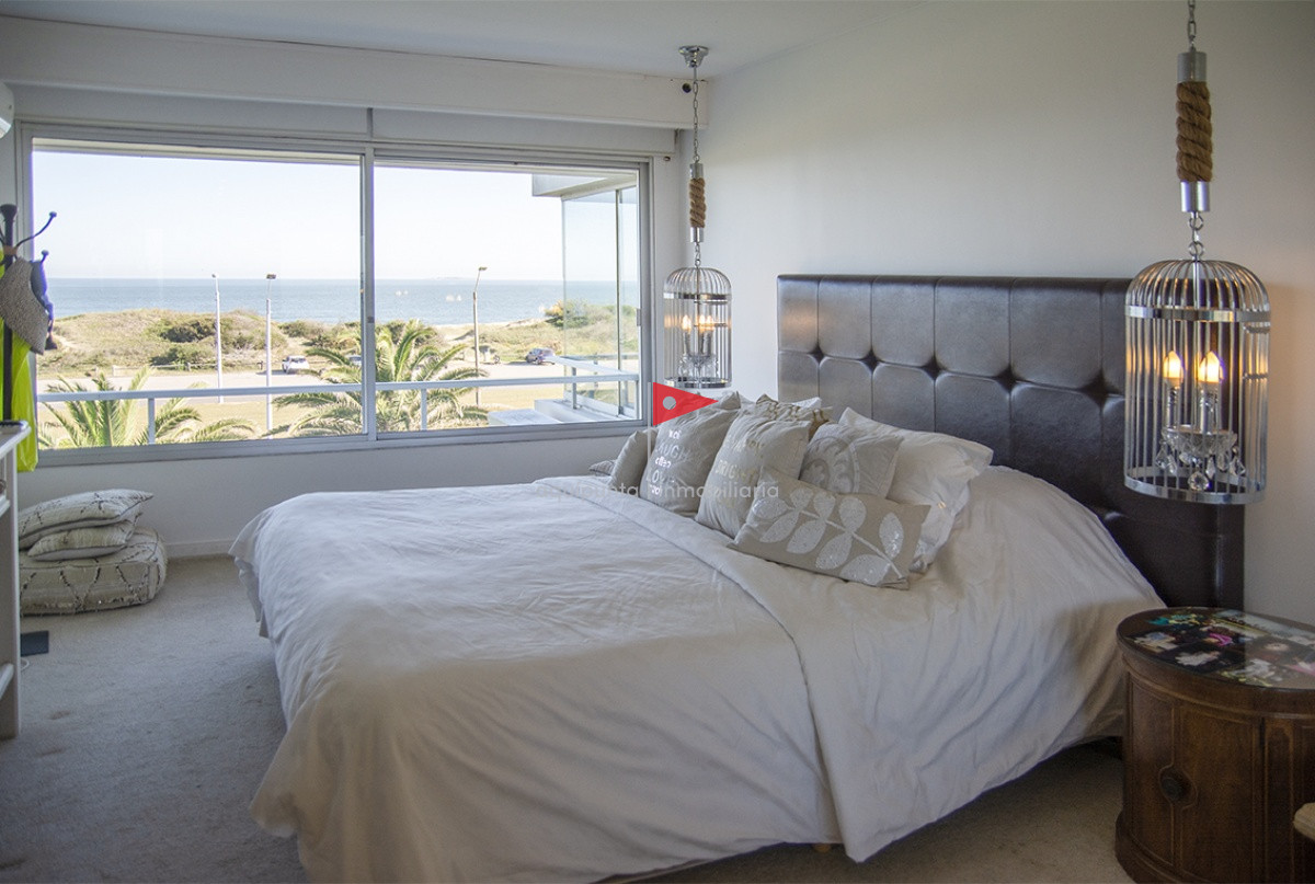 Apartamento ID.154 - Departamento en edificio Esturión, frente al mar, 3 dormitorios en venta