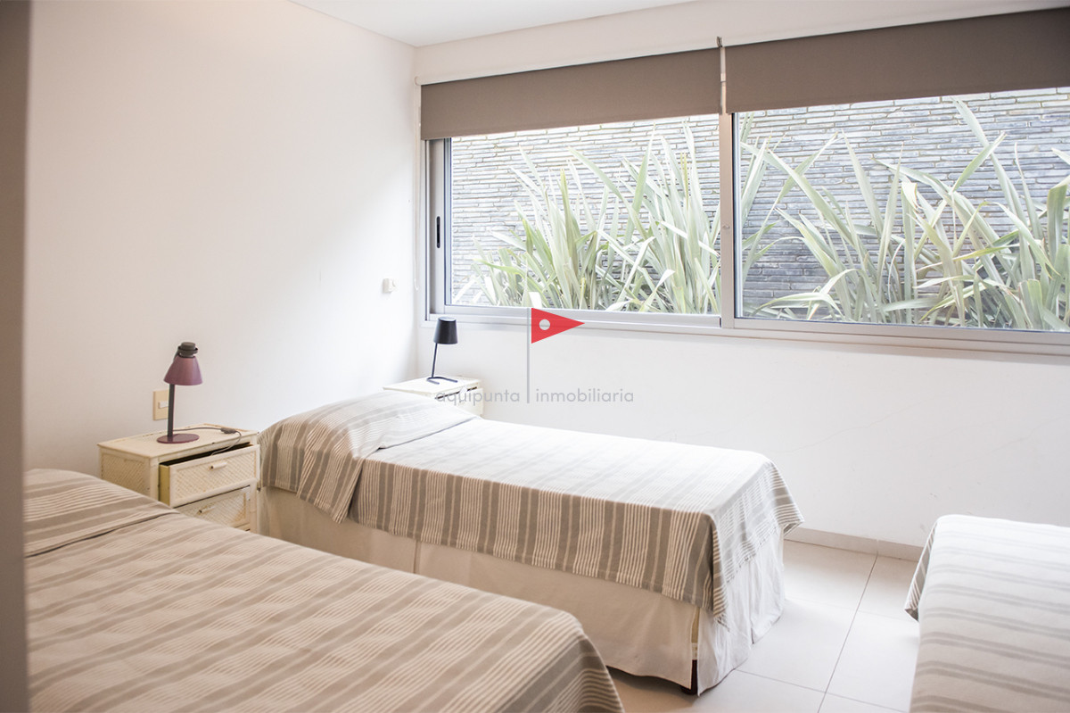 Apartamento ID.151 - Apartamento En Venta 2 Dormitorios frente al mar. Brava 28