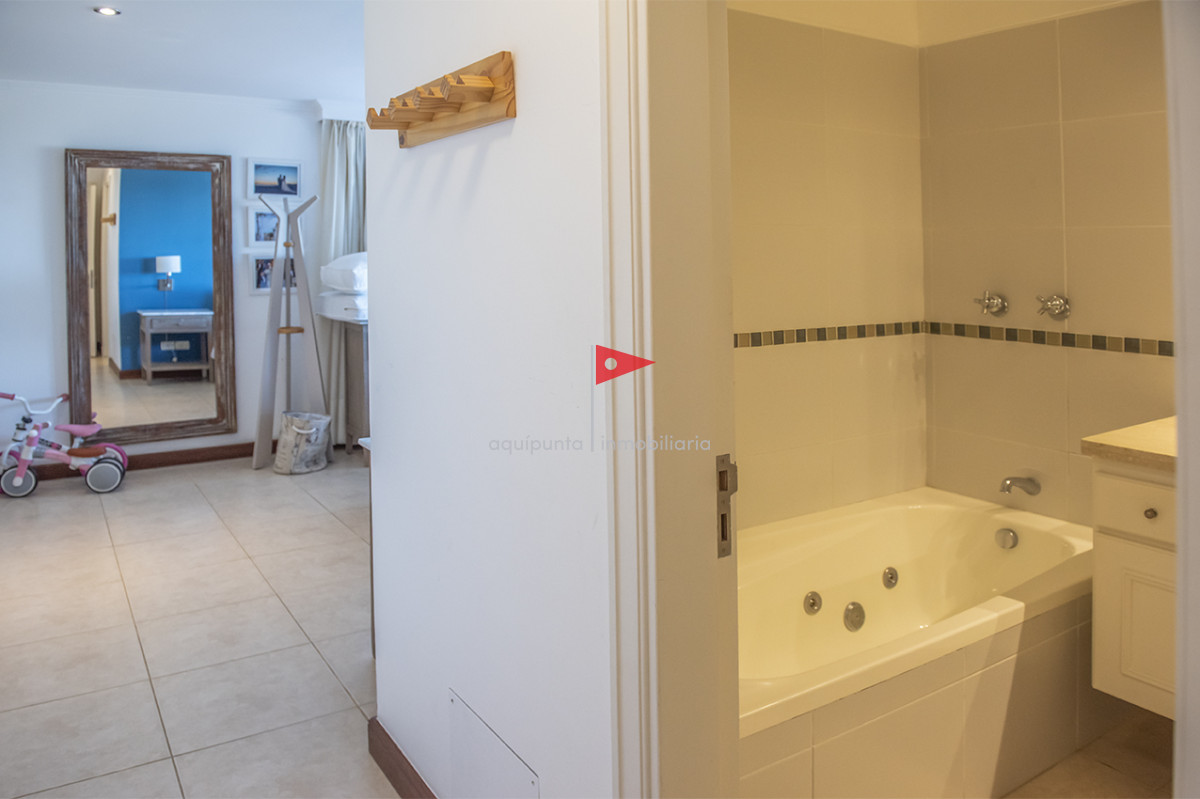 Apartamento ID.153 - En venta Elegante apartamento en San Rafael, Punta del Este