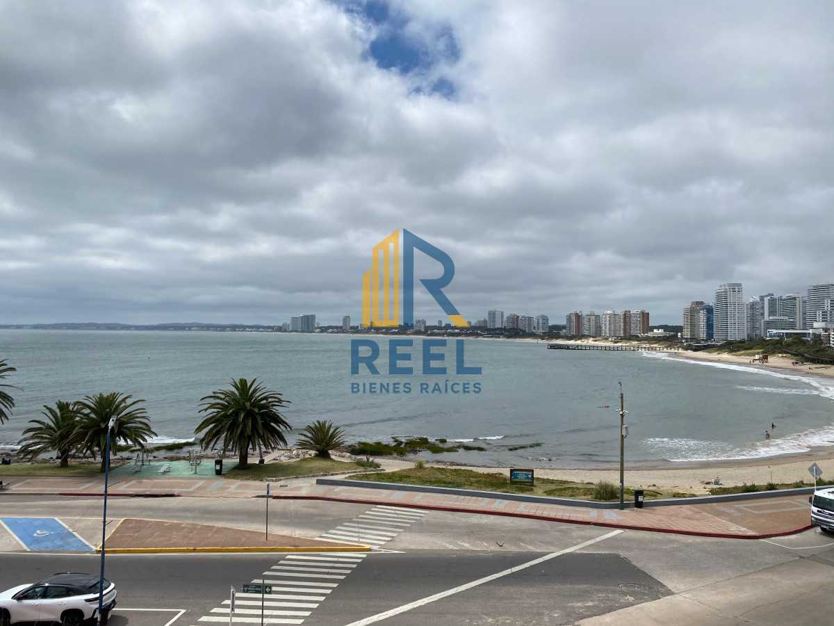 Apartamento ID.289 - Vende apartamento con vista al mar de 3 dormitorios, Punta del Este