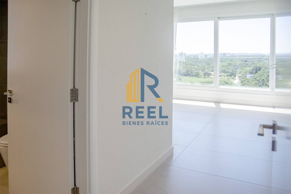 Apartamento ID.299 - Espectacular planta en LE PARC III, Esquinero en venta