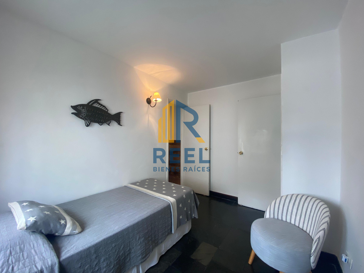 Apartamento ID.289 - Vende apartamento con vista al mar de 3 dormitorios, Punta del Este