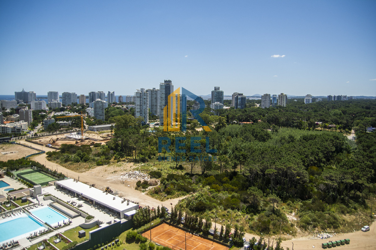 Apartamento ID.299 - Espectacular planta en LE PARC III, Esquinero en venta
