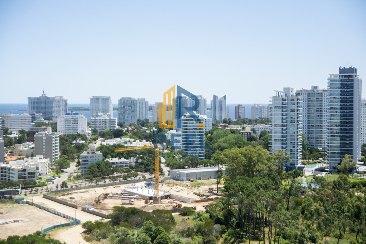 Apartamento ID.299 - Espectacular planta en LE PARC III, Esquinero en venta