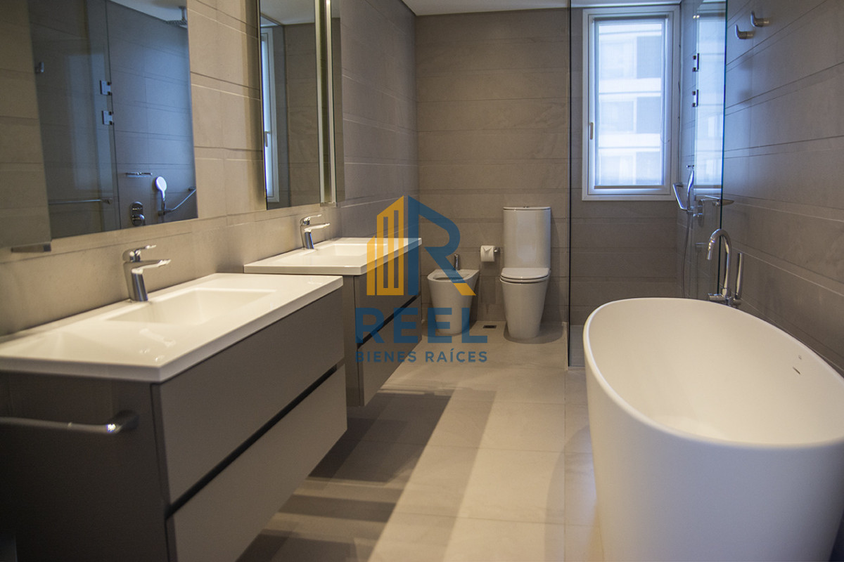 Apartamento ID.299 - Espectacular planta en LE PARC III, Esquinero en venta