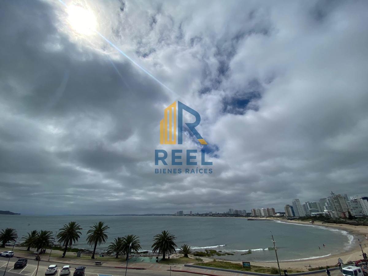 Apartamento ID.289 - Vende apartamento con vista al mar de 3 dormitorios, Punta del Este