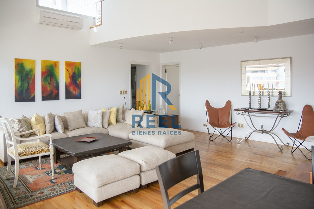 Apartamento ID.223 - Espectacular Penthouse en venta a pasos del mar. 3 dormitorios + dependencia. Playa Brava.