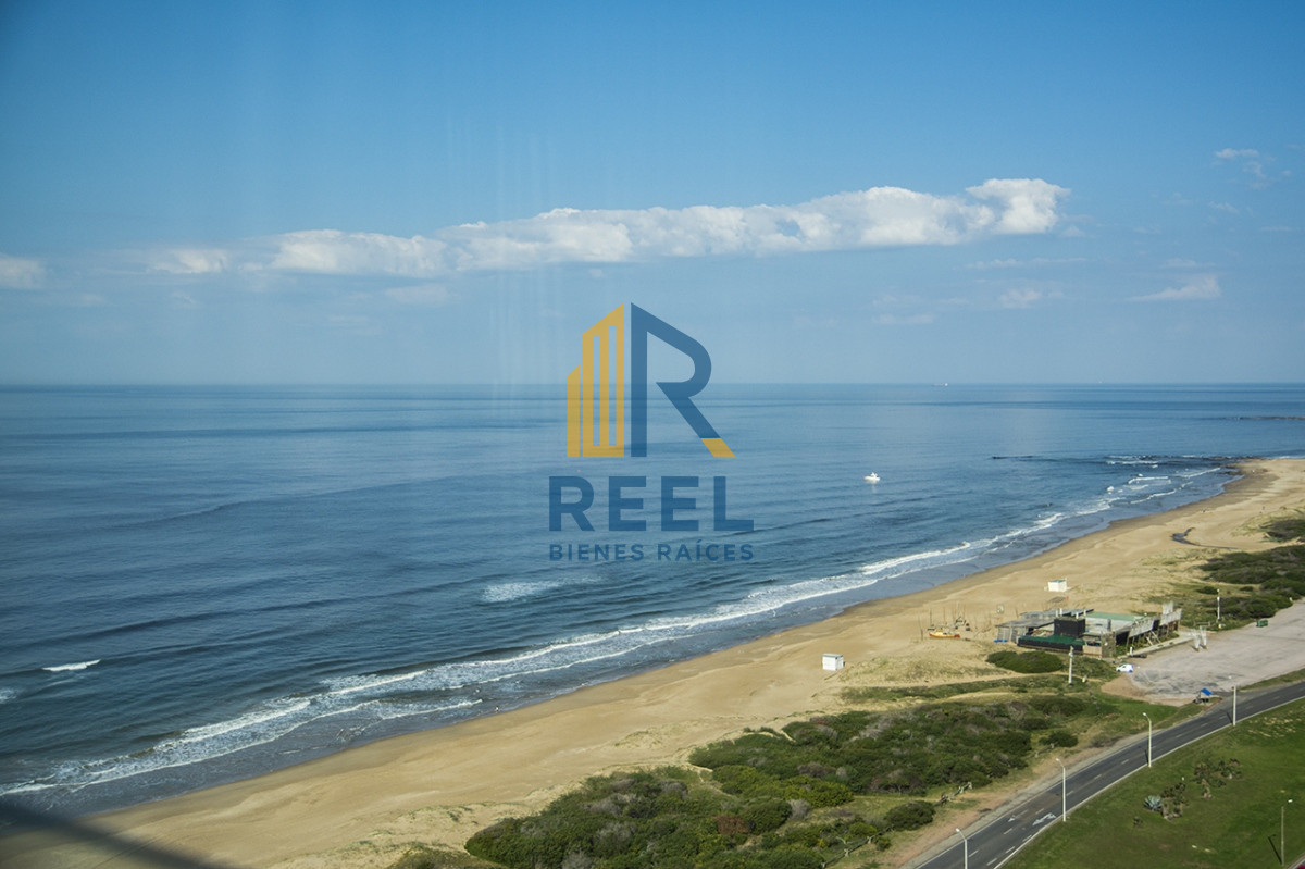 Apartamento ID.299 - Espectacular planta en LE PARC III, Esquinero en venta