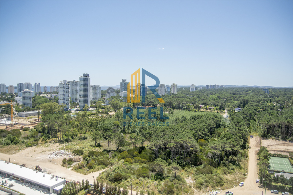 Apartamento ID.299 - Espectacular planta en LE PARC III, Esquinero en venta
