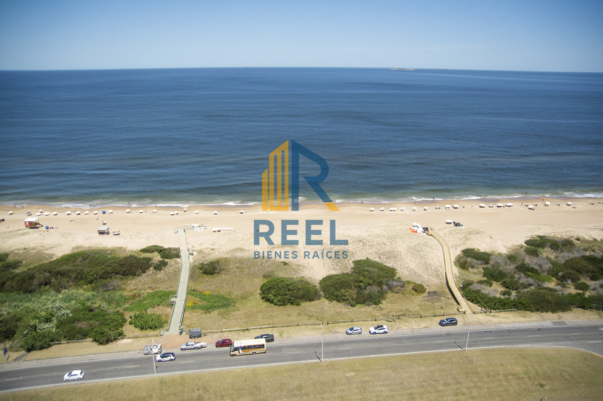 Apartamento ID.299 - Espectacular planta en LE PARC III, Esquinero en venta