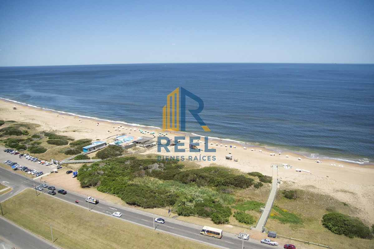 Apartamento ID.299 - Espectacular planta en LE PARC III, Esquinero en venta