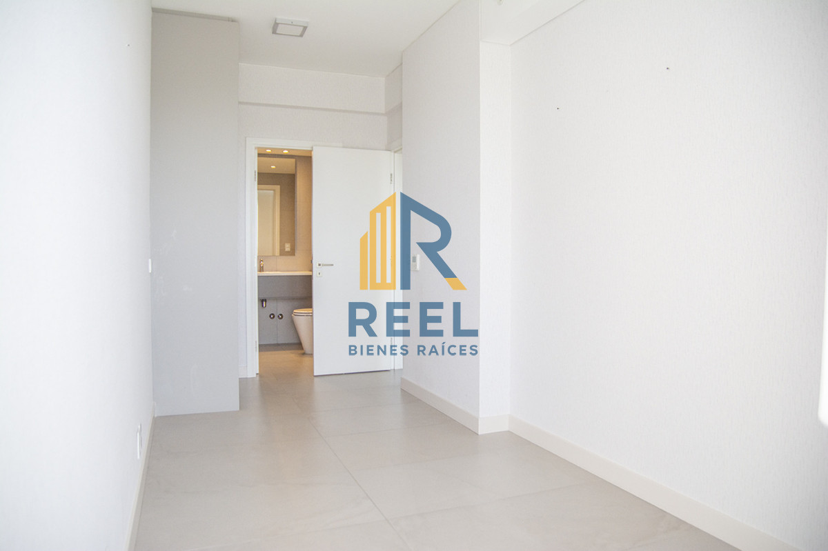 Apartamento ID.299 - Espectacular planta en LE PARC III, Esquinero en venta