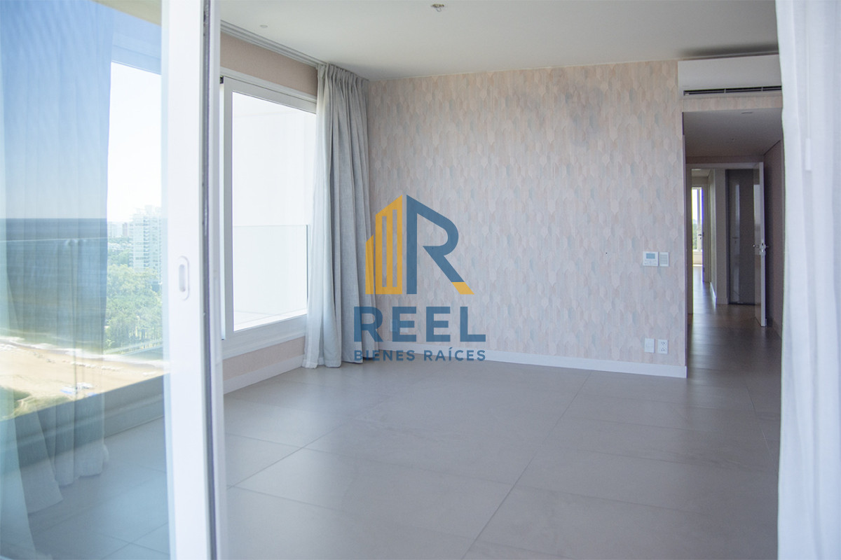 Apartamento ID.299 - Espectacular planta en LE PARC III, Esquinero en venta