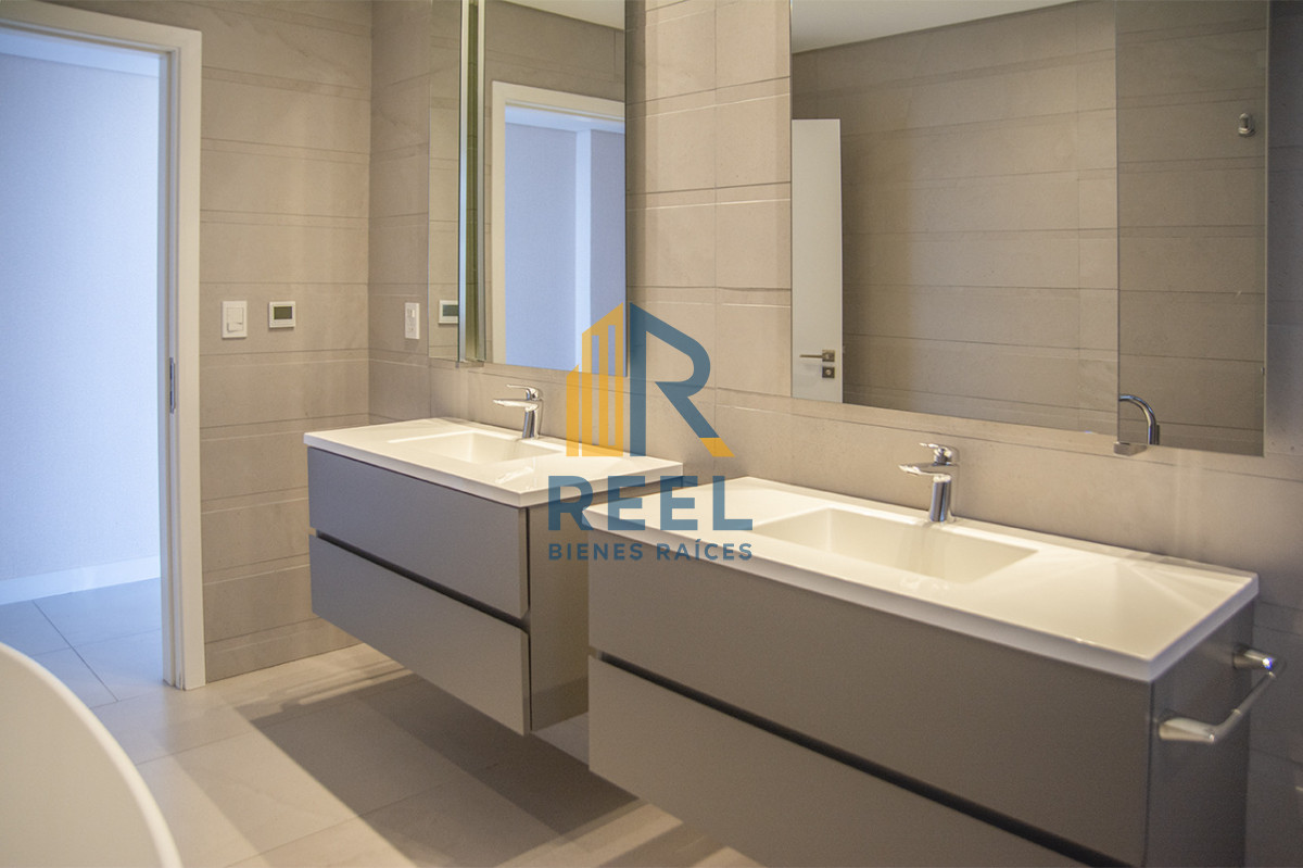 Apartamento ID.299 - Espectacular planta en LE PARC III, Esquinero en venta