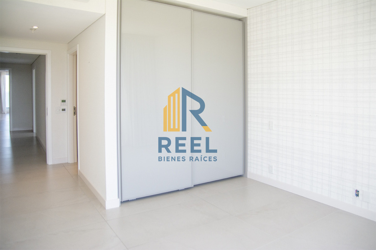 Apartamento ID.299 - Espectacular planta en LE PARC III, Esquinero en venta