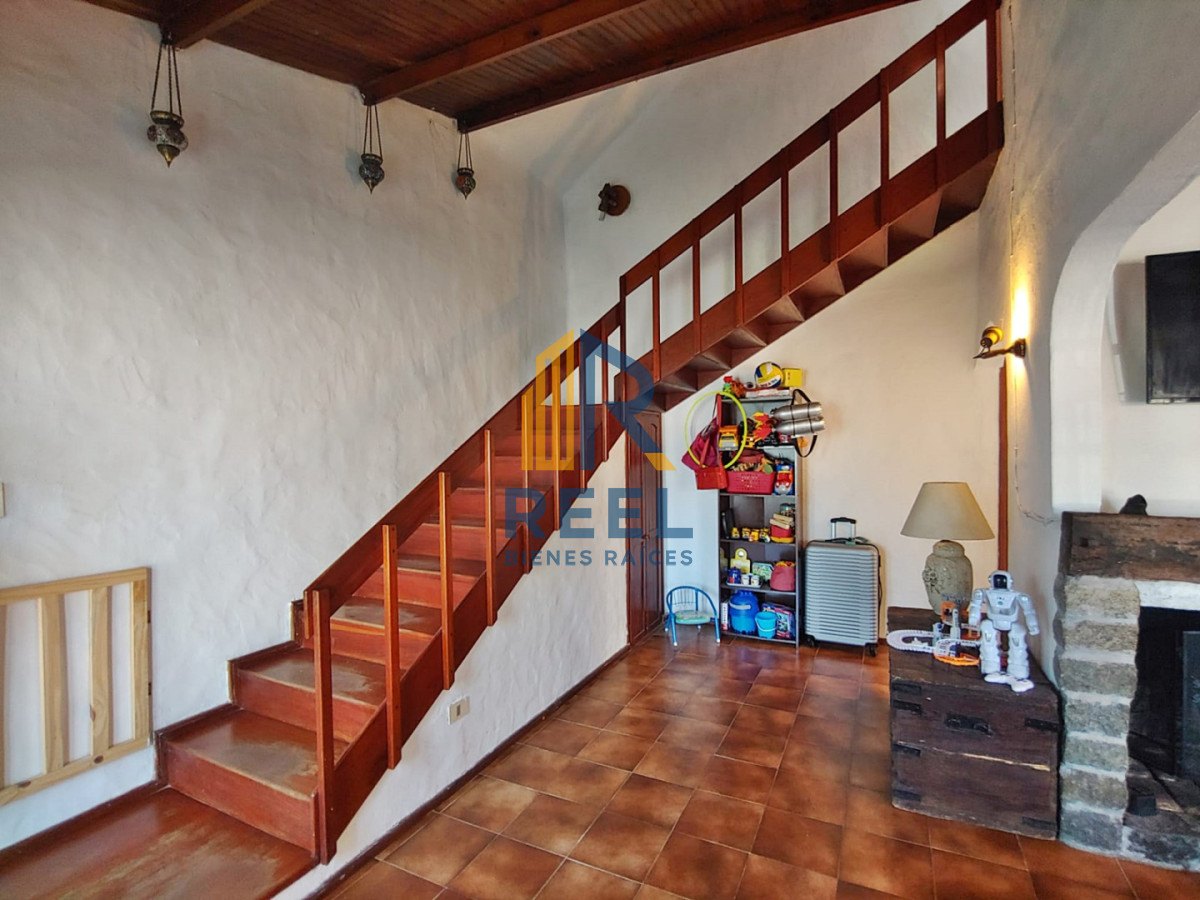 Casa ID.409 - En venta casa de 4 dormitorios con piscina y parrillero en Las Delicias, Maldonado