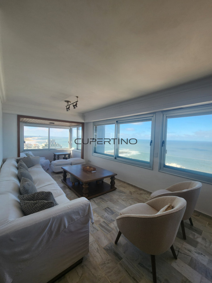 Apartamento ID.3551 - En venta apartamento de 2 dormitorios en Península, Punta del Este