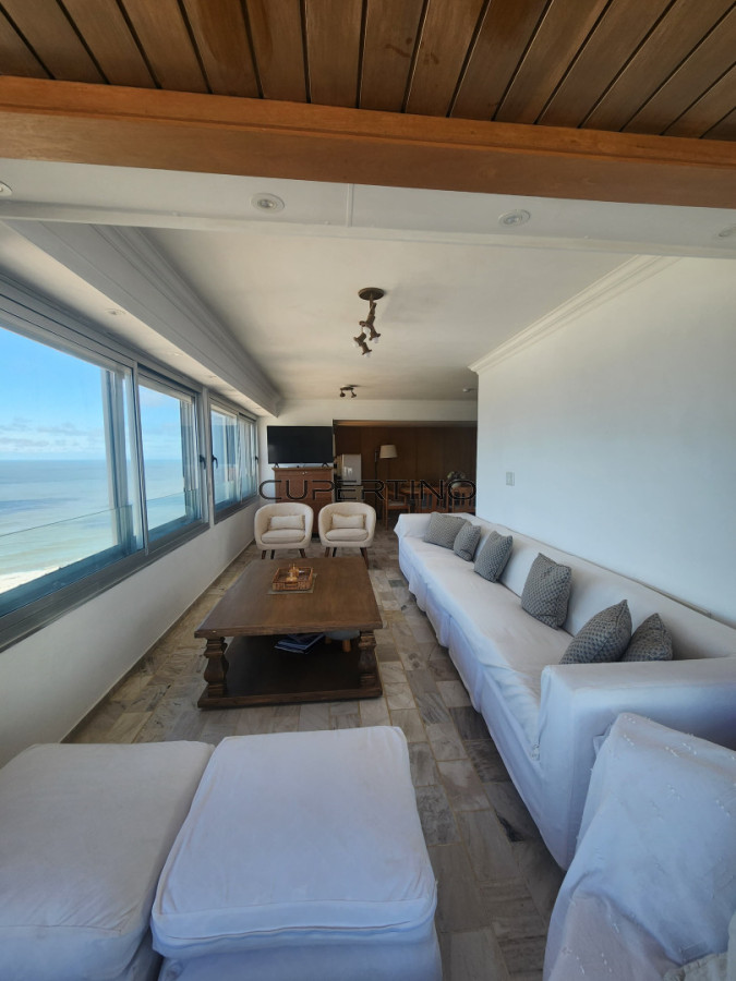 Apartamento ID.3551 - En venta apartamento de 2 dormitorios en Península, Punta del Este