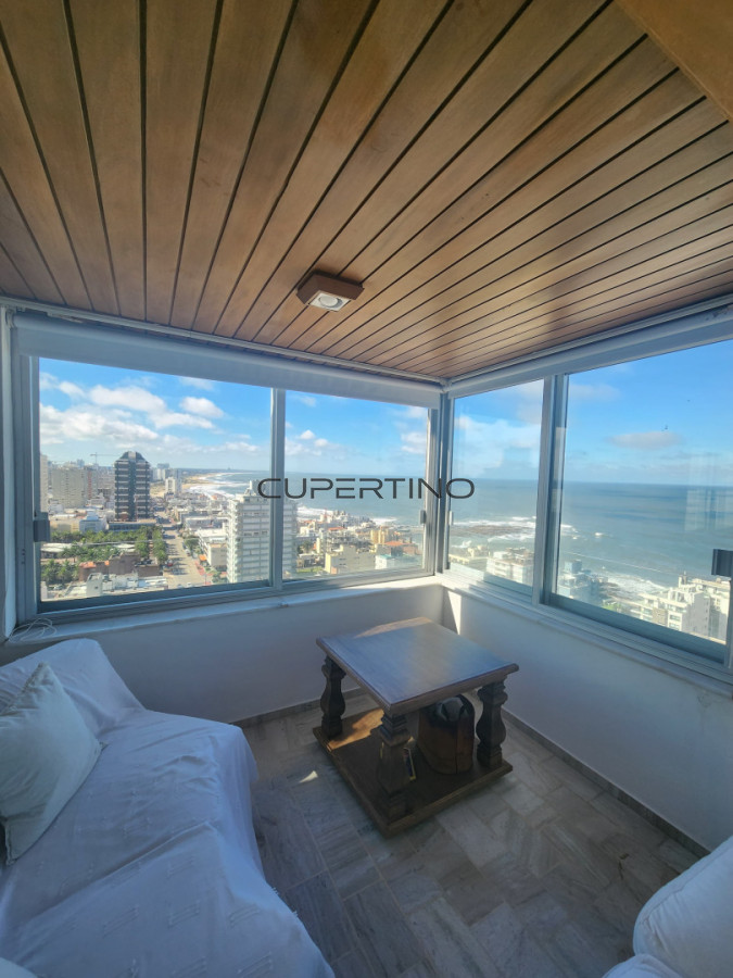 Apartamento ID.3551 - En venta apartamento de 2 dormitorios en Península, Punta del Este