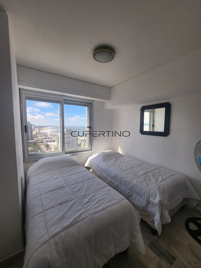 Apartamento ID.3551 - En venta apartamento de 2 dormitorios en Península, Punta del Este