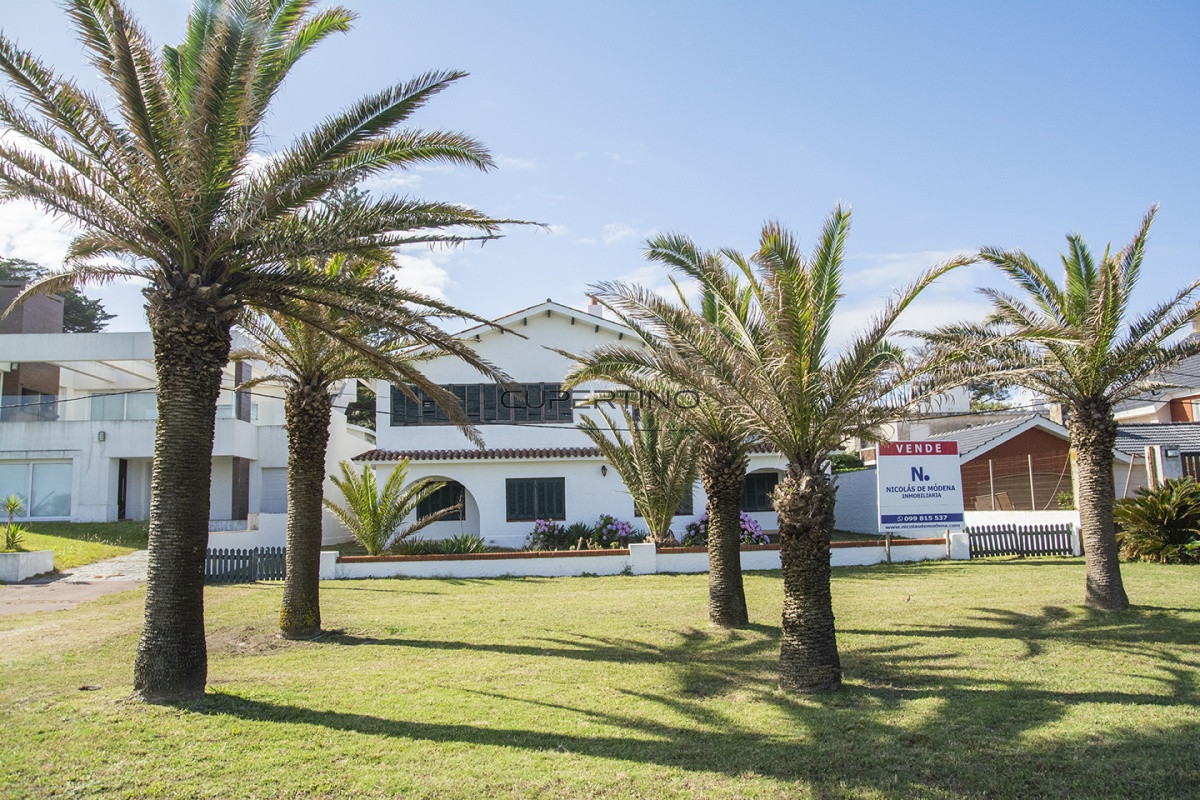 Importante residencia frente al mar en venta. — foto 3