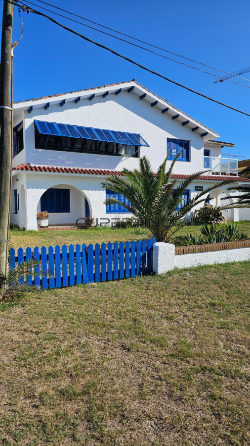 Importante residencia frente al mar en venta. — foto 109