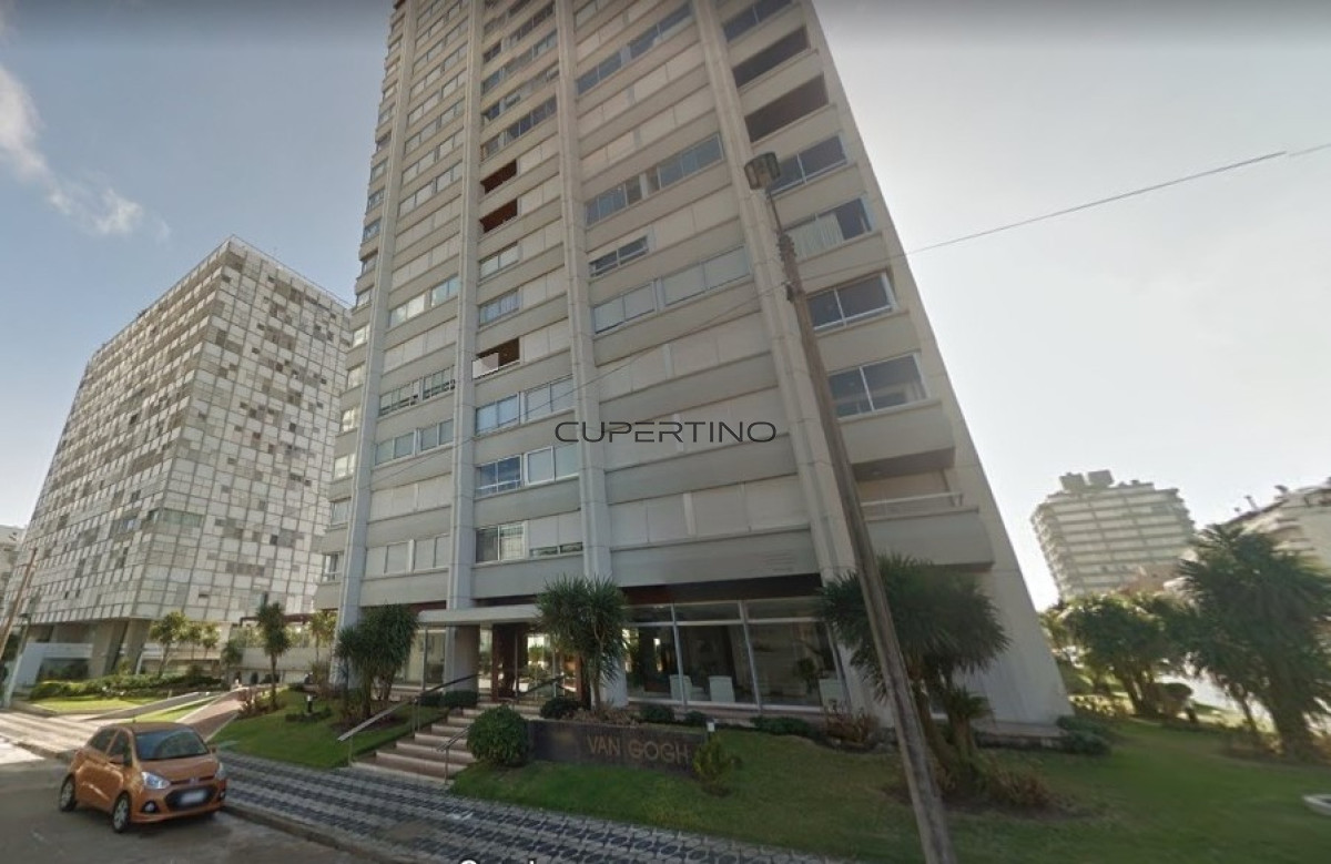 Apartamento ID.3551 - En venta apartamento de 2 dormitorios en Península, Punta del Este