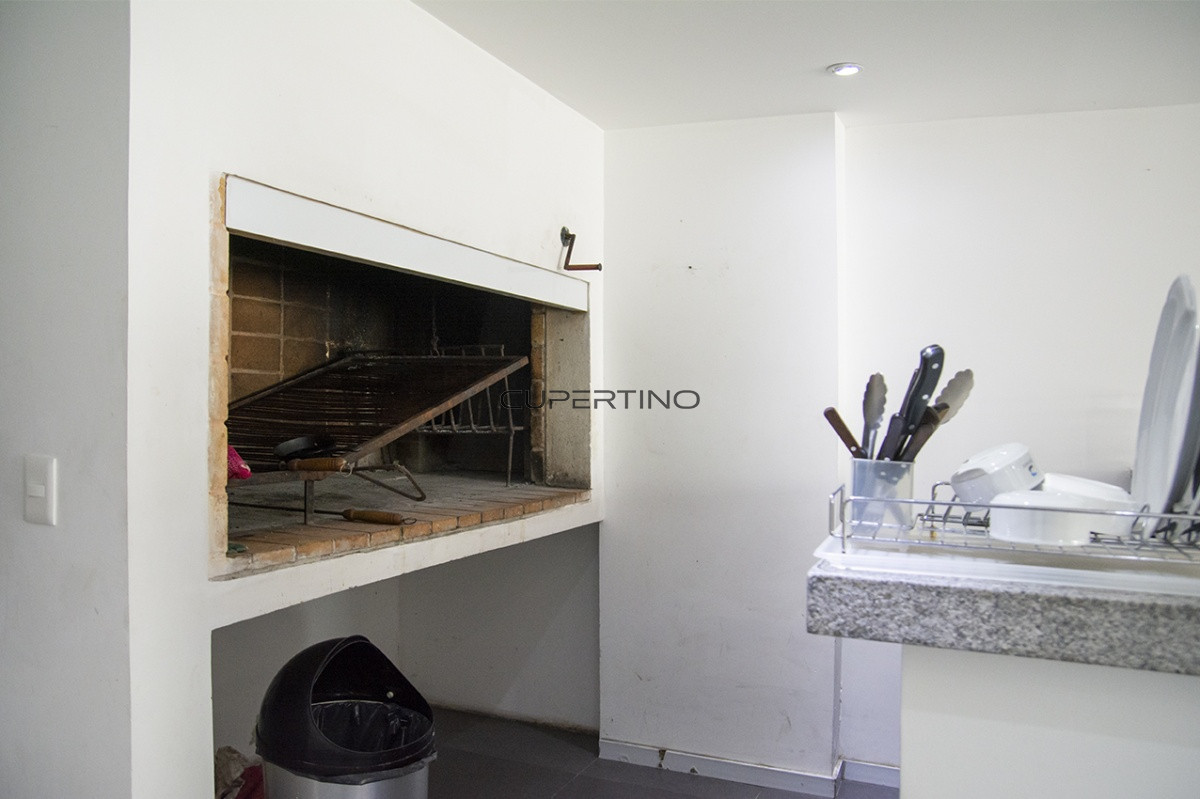 Apartamento ID.2036 - Vende apartamento. Edificio Bonaire. 3 dormitorios con servicios. Brava, Peninsula, Punta del Este