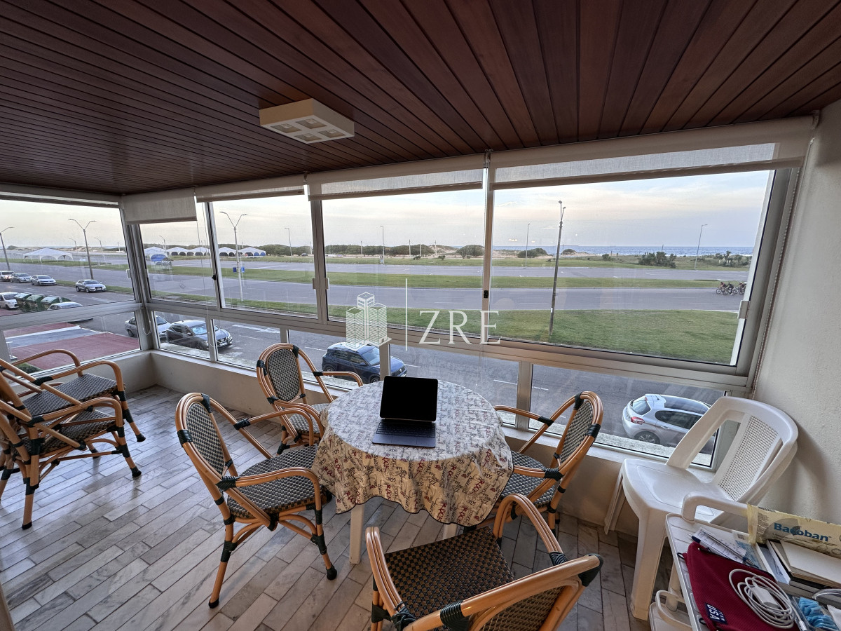 Apartamento ID.1269 - Vende apartamento de 3 dormitorios en Playa Brava, Punta del Este