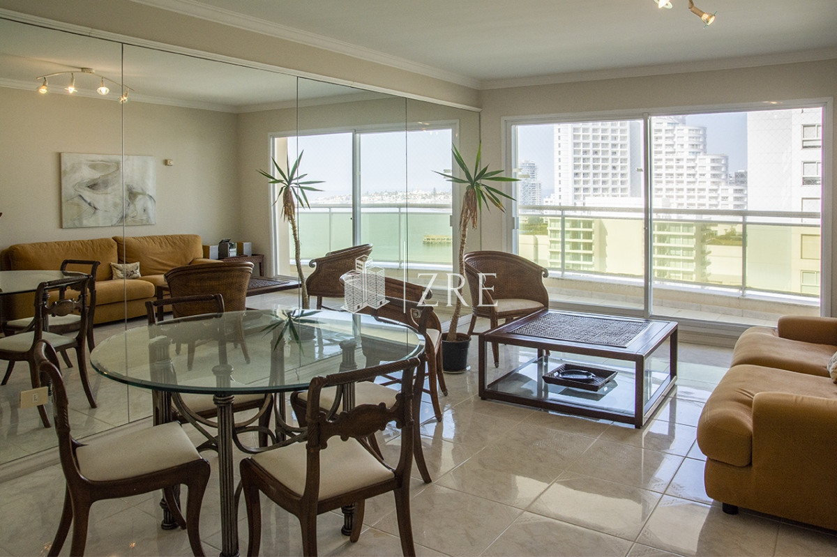 Apartamento ID.1065 - Departamento de 3 dormitorios en venta frente a Playa Mansa, Coral Tower