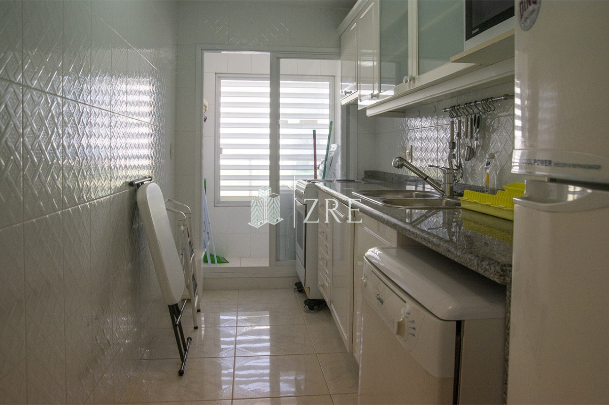 Apartamento ID.1065 - Departamento de 3 dormitorios en venta frente a Playa Mansa, Coral Tower